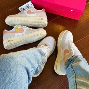 Tênis Nike Air Force 1 SE Sisterhood - Rosa 2